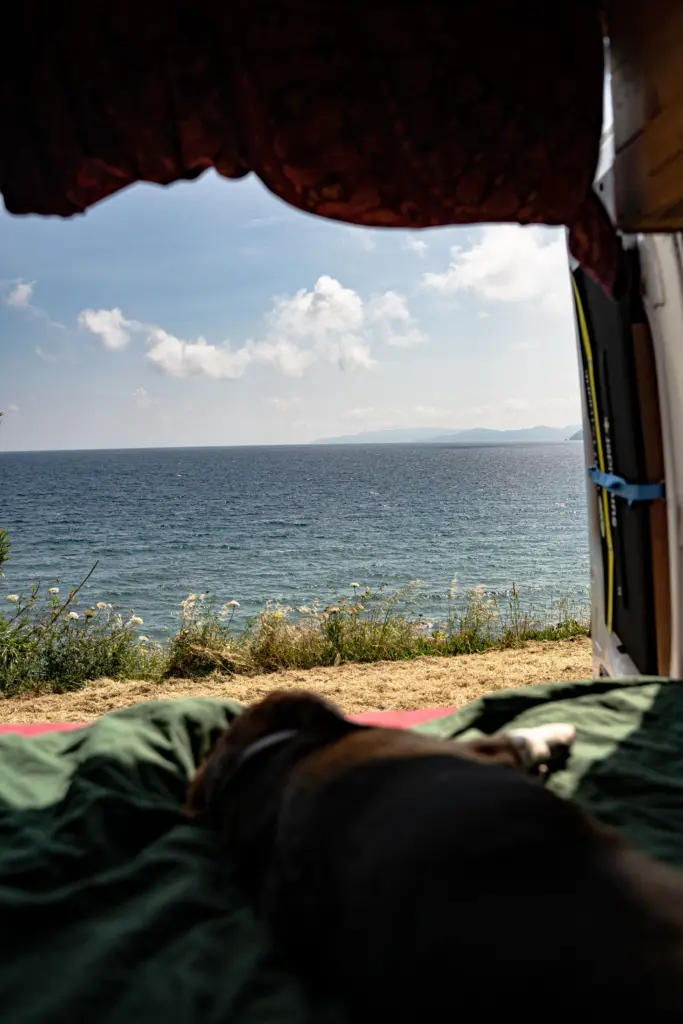 Aussicht auf das Meer aus dem Camper